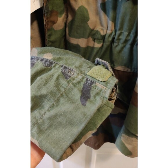 Military Coat Cold Weather Field Jacket Woodland Camo Size Medium Regular-Hooded - Picture 7 of 9